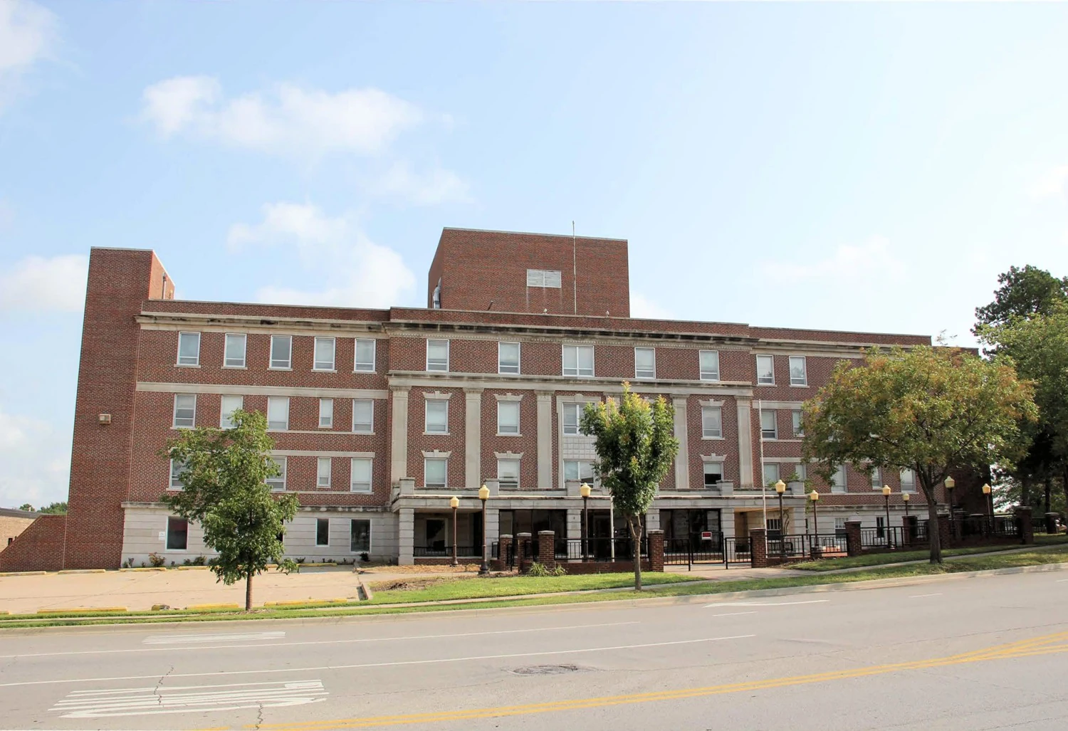 Hospital & Surgery Center Roofing in Ann Arbor, MI
